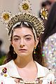 lorde-hits-the-met-gala-2021-red-carpet