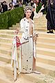 lorde-hits-the-met-gala-2021-red-carpet