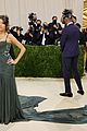 madison-beer-serves-old-school-glamour-at-the-met-gala