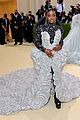 simone-biles-88-pound-dress-met-gala-2021