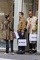 gossip-girl-cast-shopping-in-paris