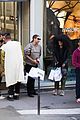 gossip-girl-cast-shopping-in-paris