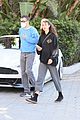 margaret-qualley-and-jack-antonoff-share-a-kiss