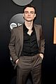 thomas-doherty-replacing-garrett-hedlund-the-bride