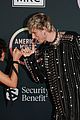 mgk-amas-red