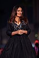 salma-walk