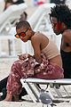 willow-smith-flaunts-pda-dewayne