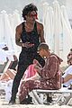 willow-smith-flaunts-pda-dewayne