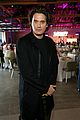 john-mayer-stops-show-for-fan
