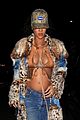 rihanna-bares