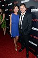 nick-vanessa-lachey-going-through-phones