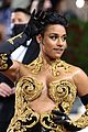 moschino-met-stars
