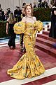 moschino-met-stars