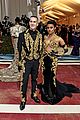moschino-met-stars