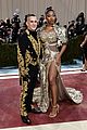 moschino-met-stars