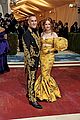 moschino-met-stars
