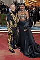 moschino-met-stars