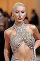 moschino-met-stars