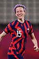 us-soccer-team-obtains-equal-pay