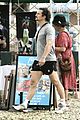orlando-bloom-grabs-groceries-gym