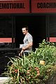 orlando-bloom-grabs-groceries-gym