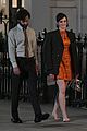penn-badgley-kissing-scene-carlotte-ritchie