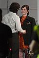 penn-badgley-kissing-scene-carlotte-ritchie