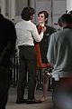 penn-badgley-kissing-scene-carlotte-ritchie