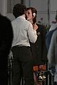 penn-badgley-kissing-scene-carlotte-ritchie