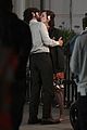 penn-badgley-kissing-scene-carlotte-ritchie
