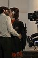 penn-badgley-kissing-scene-carlotte-ritchie
