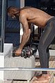 lebron-shirtless