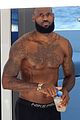 lebron-shirtless