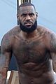 lebron-shirtless