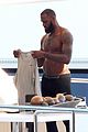 lebron-shirtless
