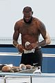 lebron-shirtless