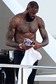 lebron-shirtless
