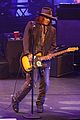 johnny-performs