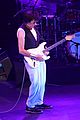johnny-performs