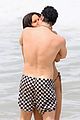 yungblud-beach