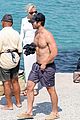 powell-noshirt