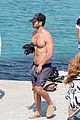 powell-noshirt
