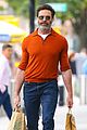 hugh-jackman-carrying-books