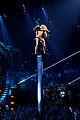 shakira-stage