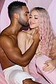 shakira-steamy
