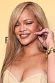 rihanna-softlit