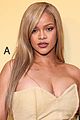 rihanna-softlit