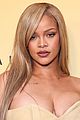 rihanna-softlit
