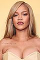 rihanna-softlit