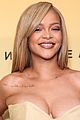 rihanna-softlit